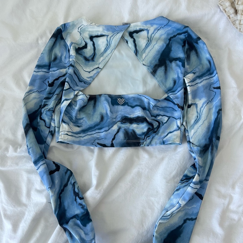 Long sleeve top